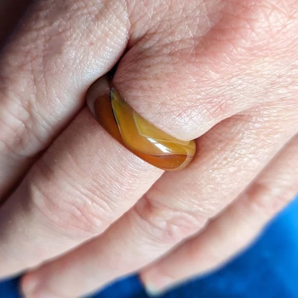 🤎 Set of 2 Banded Agate Warm Caramel Brown Semi-Precious Band Rings ~ 7 1/2 - Picture 10 of 16
